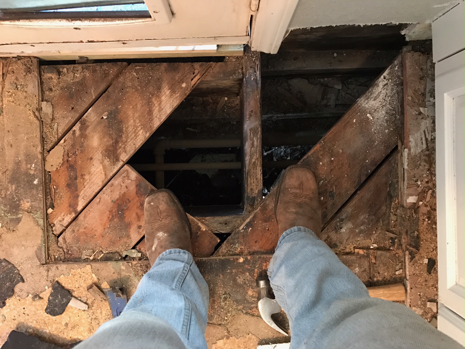 floorboards, pier and beam house, DIY floor