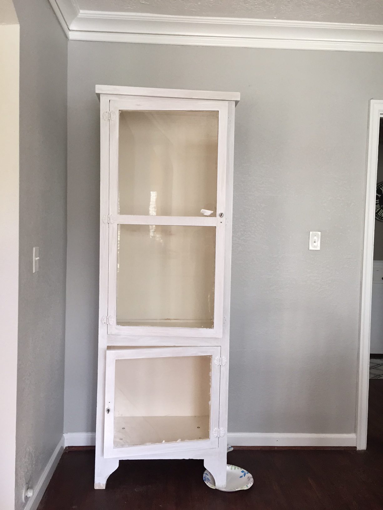 DIY Bar Cabinet, DIY bar, DIY white wash, furniture upcycle, painting furniture